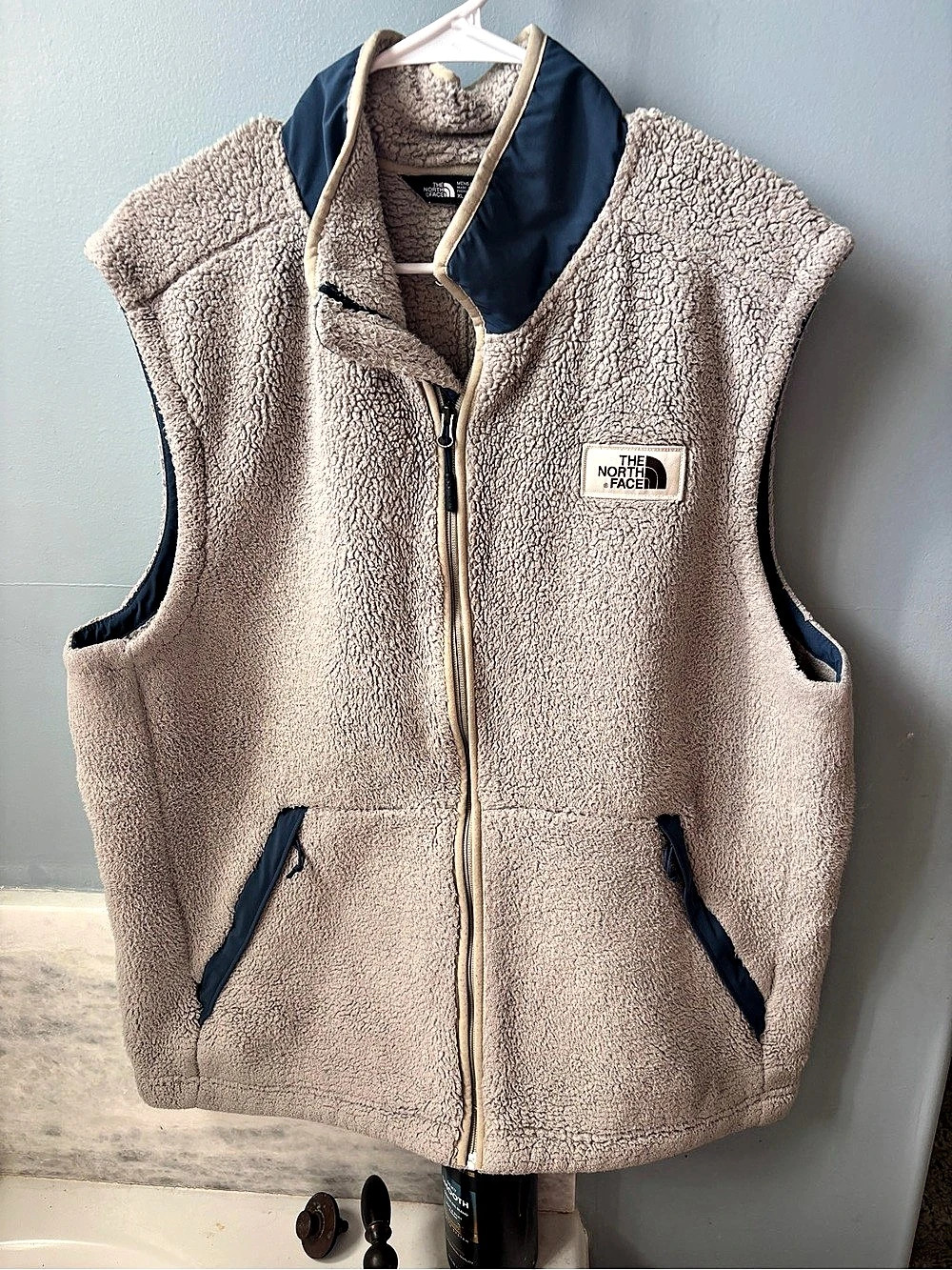 The North Face Campshire Sherpa Fleece Vest Men’s XL Cream Tan Navy Full Zip